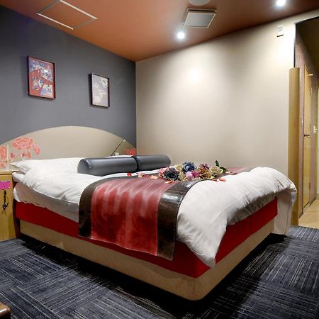 Hotel Love Ikutama -Adult Only Ōsaka Extérieur photo