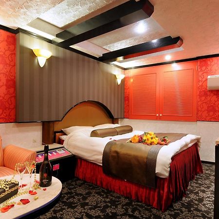Hotel Love Ikutama -Adult Only Ōsaka Extérieur photo