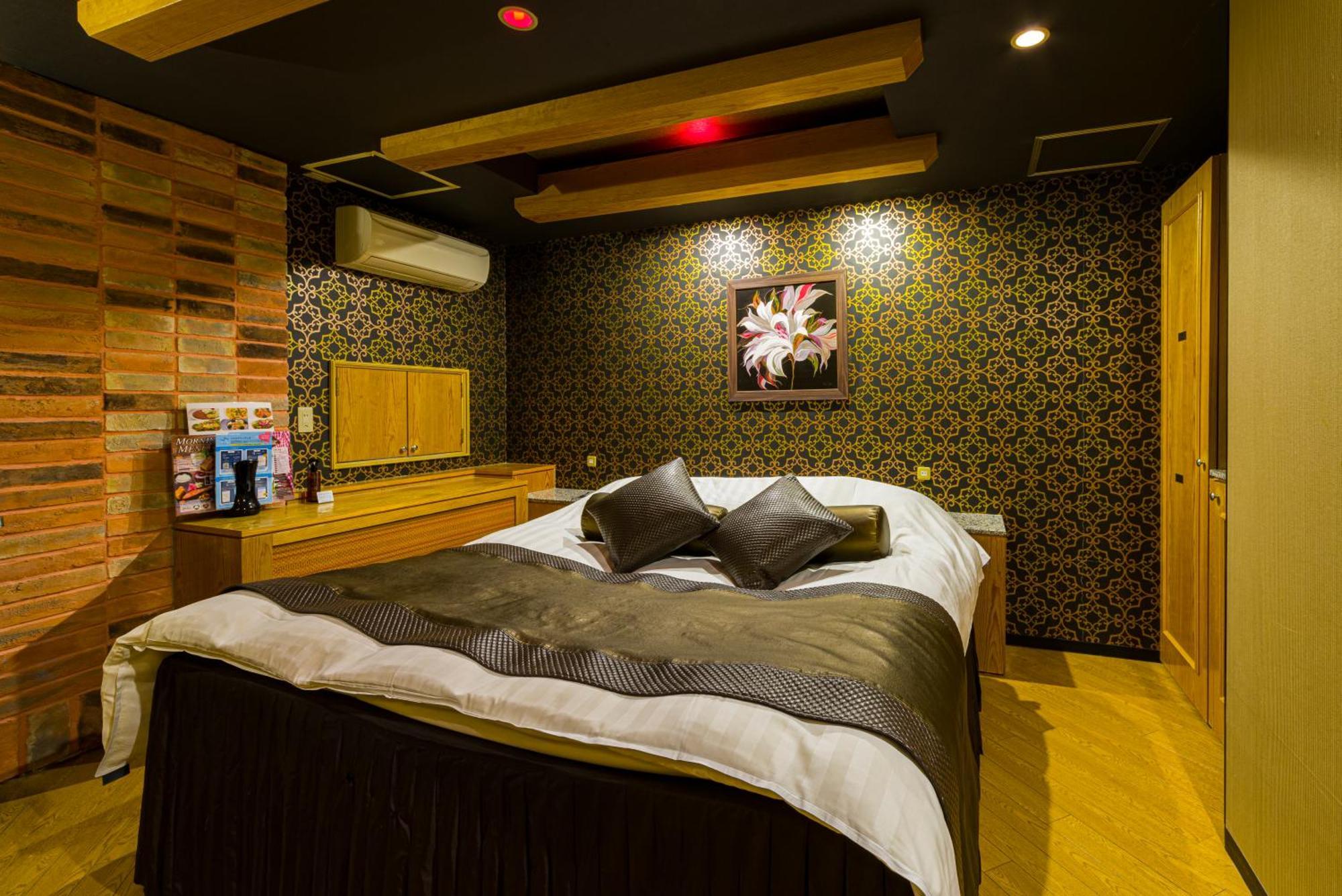 Hotel Love Ikutama -Adult Only Ōsaka Extérieur photo