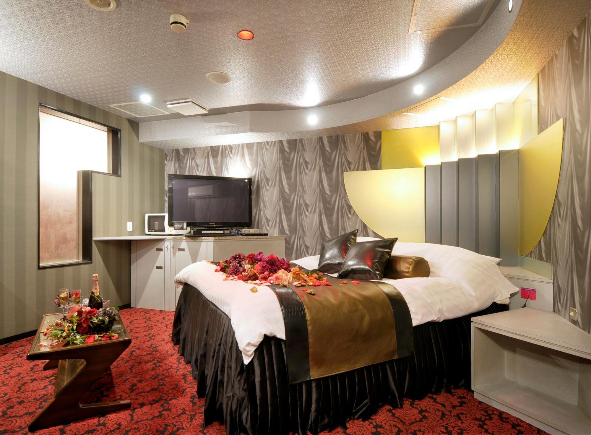Hotel Love Ikutama -Adult Only Ōsaka Extérieur photo