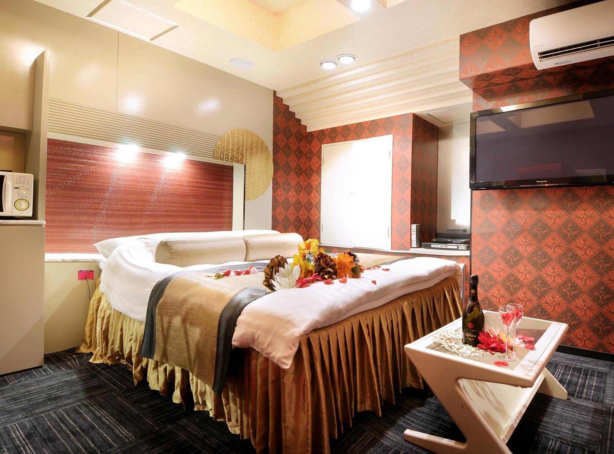 Hotel Love Ikutama -Adult Only Ōsaka Extérieur photo