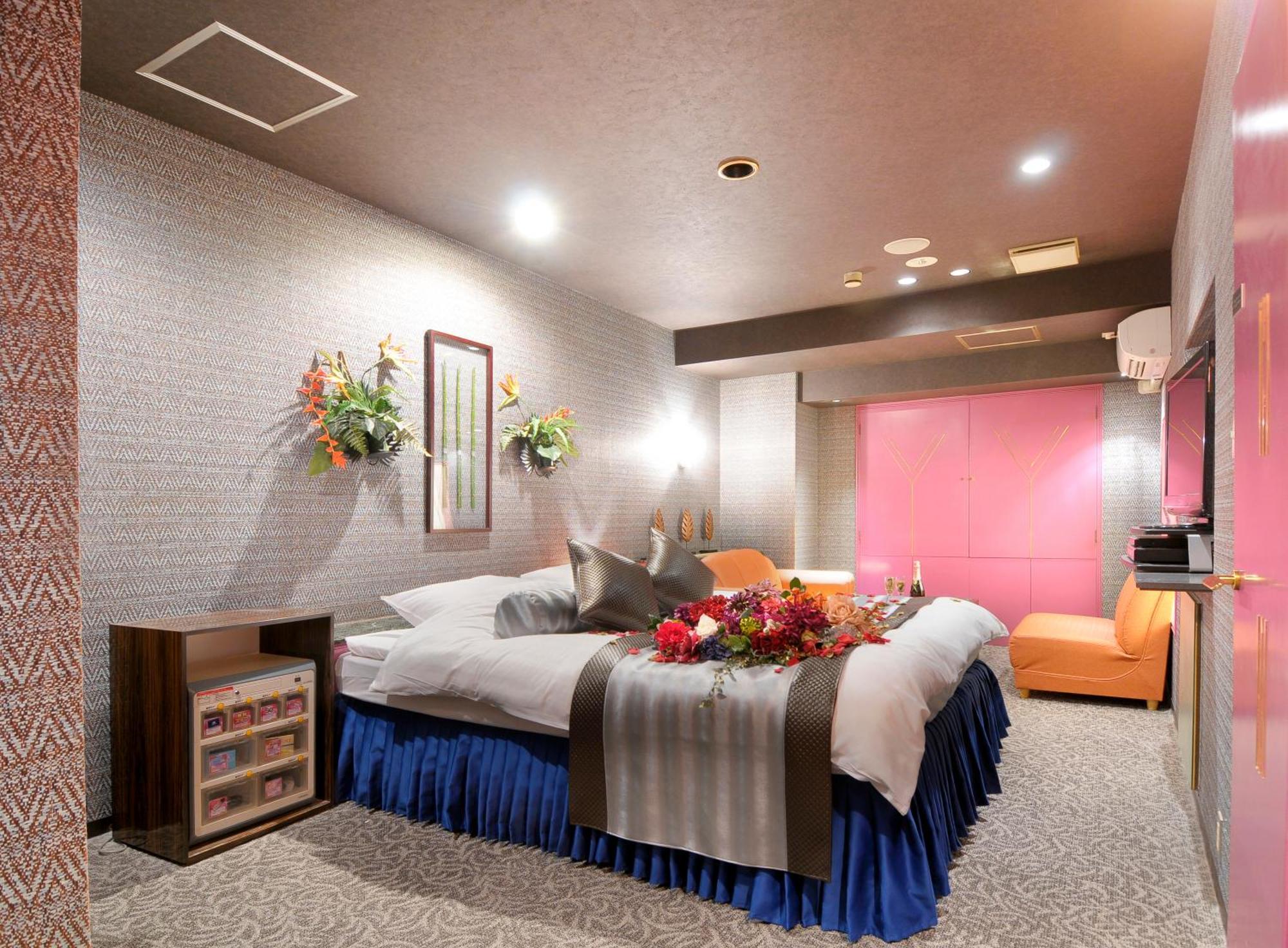 Hotel Love Ikutama -Adult Only Ōsaka Extérieur photo