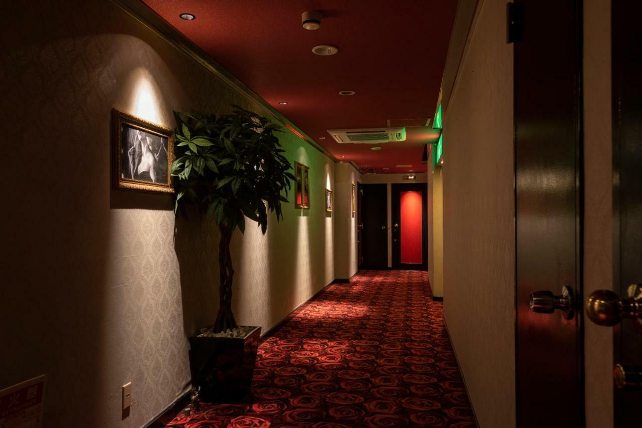 Hotel Love Ikutama -Adult Only Ōsaka Extérieur photo