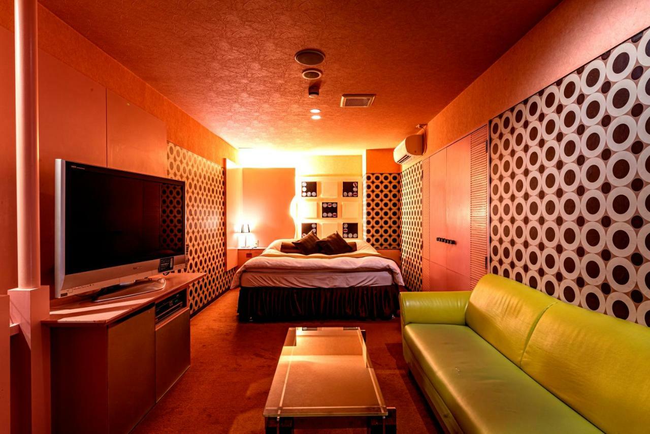 Hotel Love Ikutama -Adult Only Ōsaka Extérieur photo