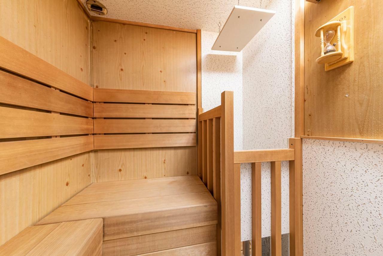 Hotel Love Ikutama -Adult Only Ōsaka Extérieur photo